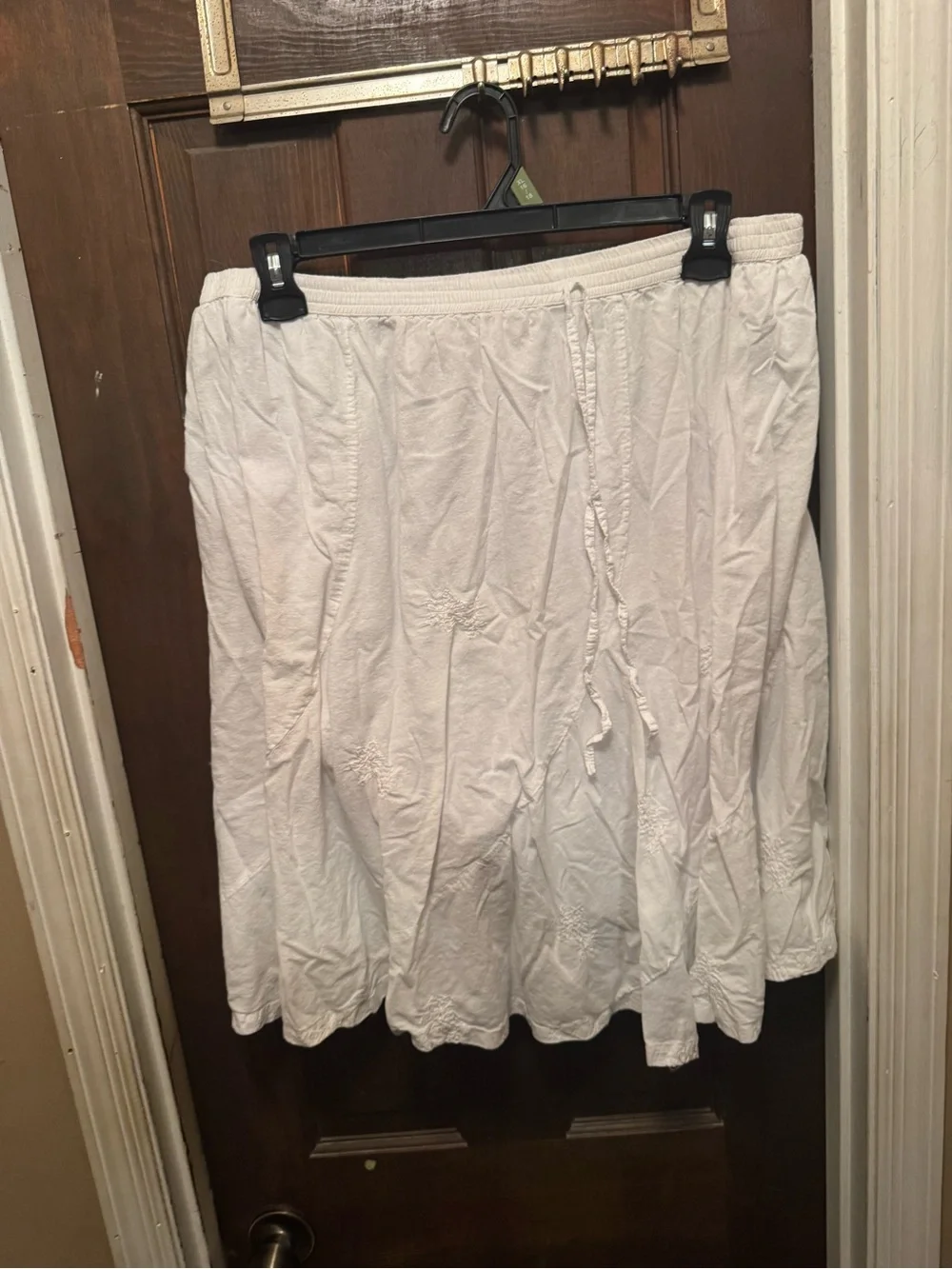 Women’s 3X Metro Wear White Embroidered A-Line Skirt